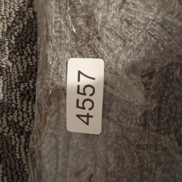 Brooks Brothers Light Gray Crewneck Sweater Wool Blend Long Sleeve Womens Large - Picture 9 of 9